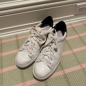 Vince Sneakers